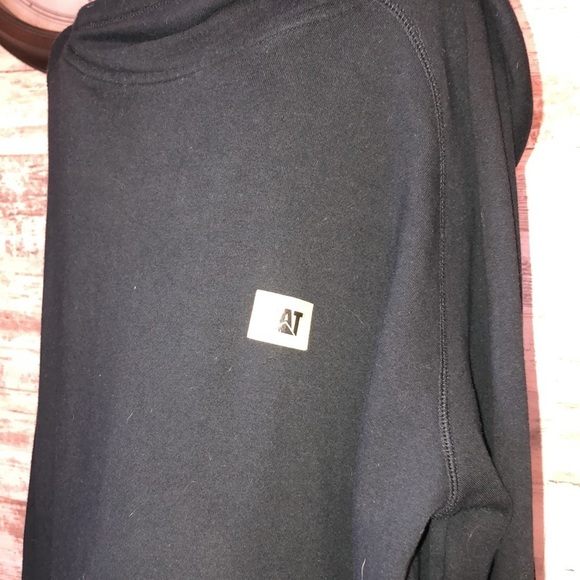 Cat footwear work wear size large women’s field wear turtle neck style - Picture 3 of 6